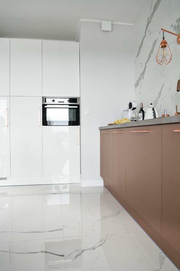 Marcelin Gold Wes Quality Apartment Poznan