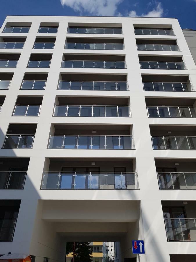 Marcelin Gold Wes Quality Apartment